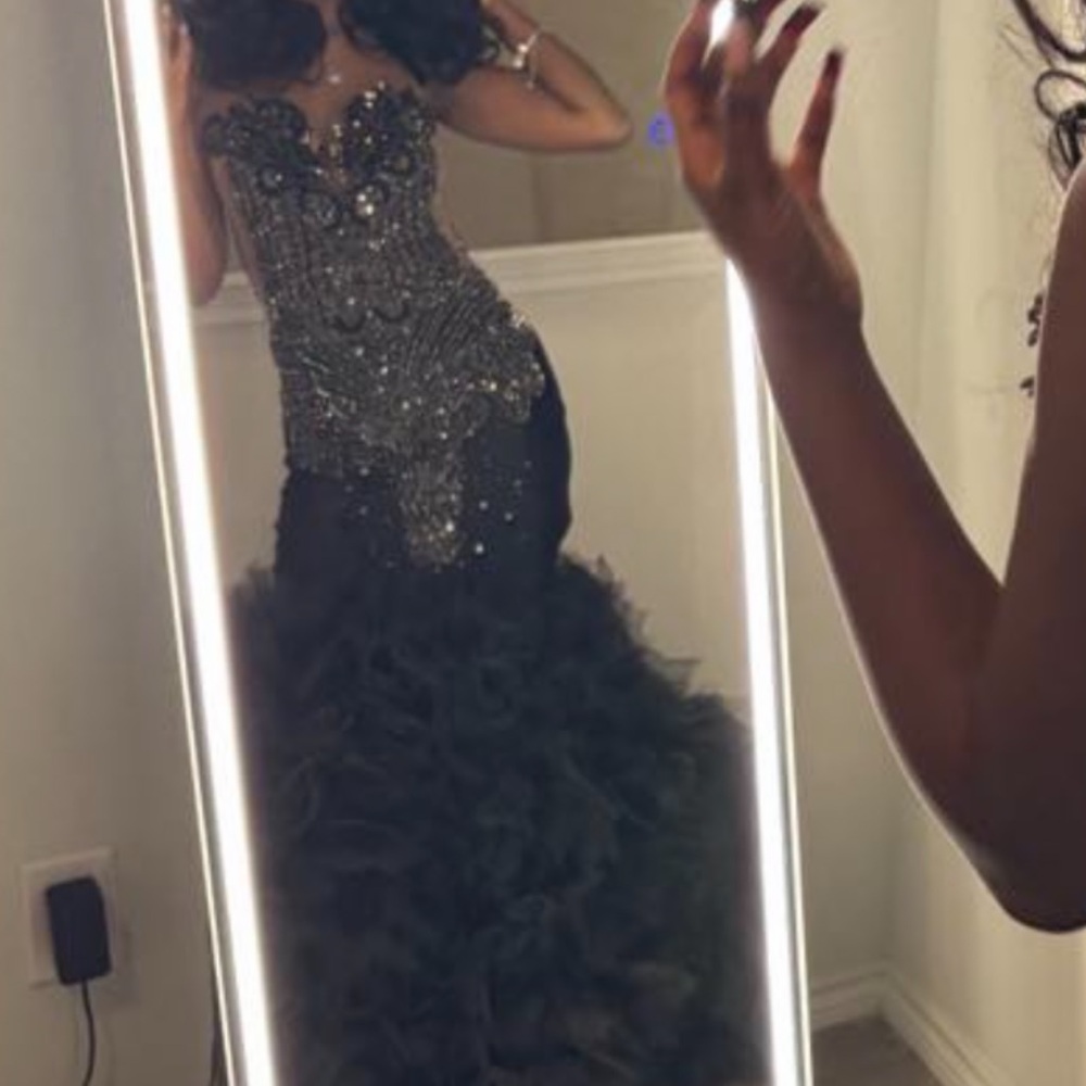 Elegant Black Beaded Prom Dress - Picture 3 of 7